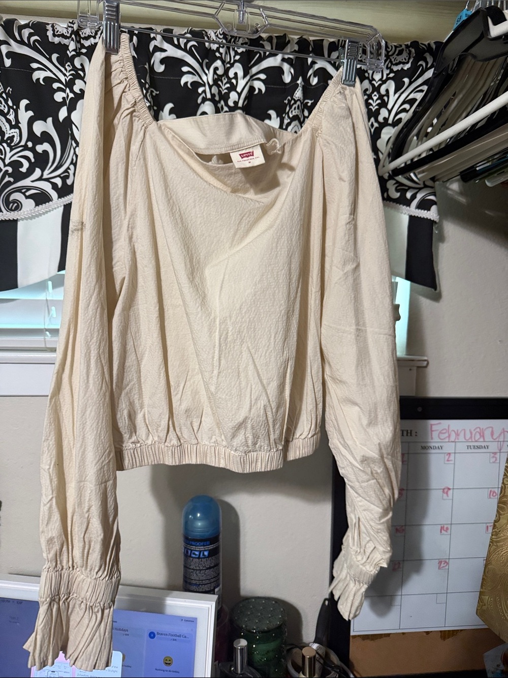 Levi's Cream Off-Shoulder Long Sleeve Blouse